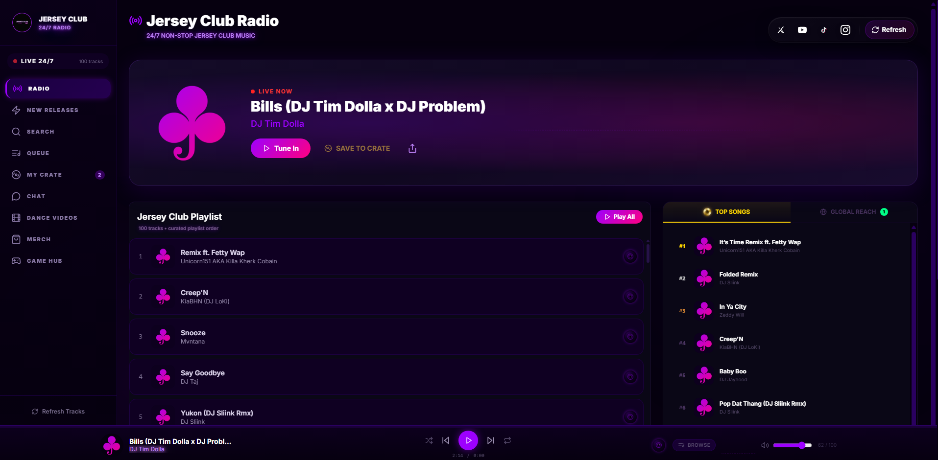 Version 2 — gradient clover logo introduced